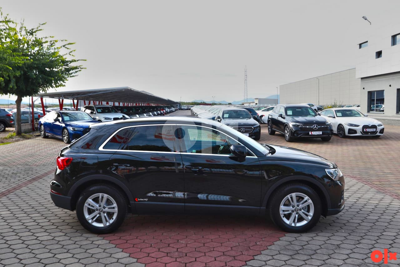 Audi Q3 2.0 TDI S-Tronic Business Line VIRTUAL LED Novi model - Thumbnail 2