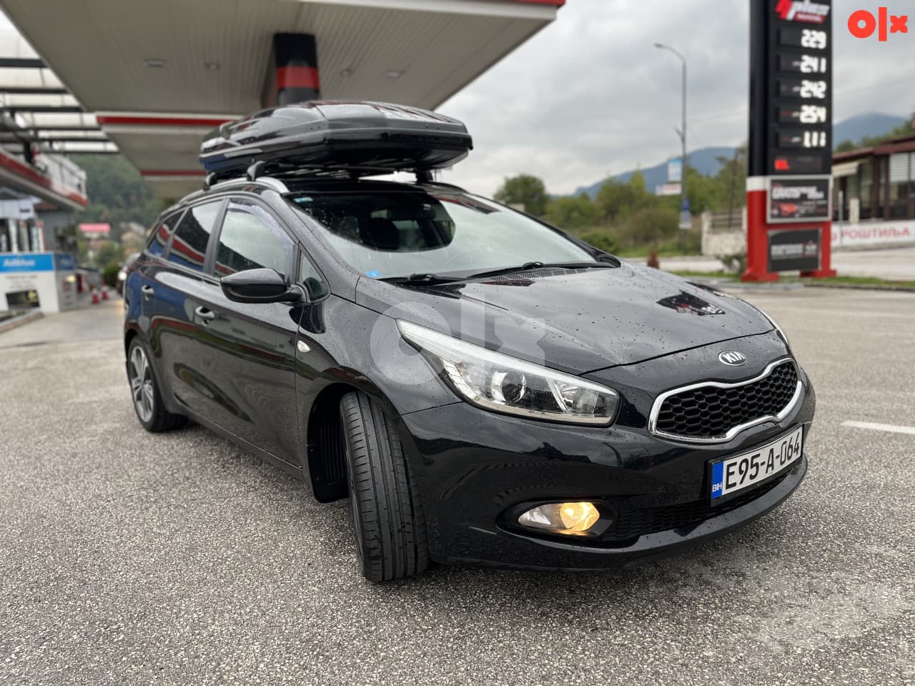 Kia Ceed SW 1.6 GDI - Thumbnail 4